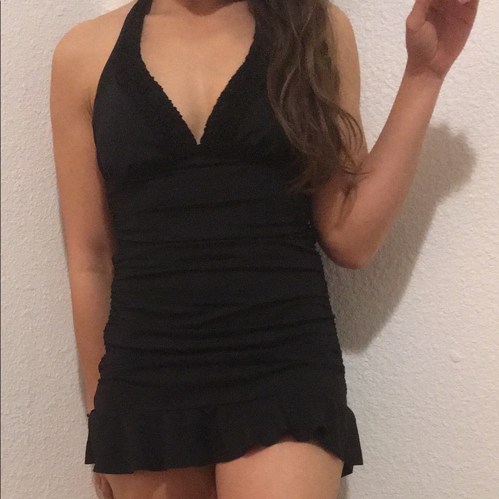 Kenneth Cole baiting suit